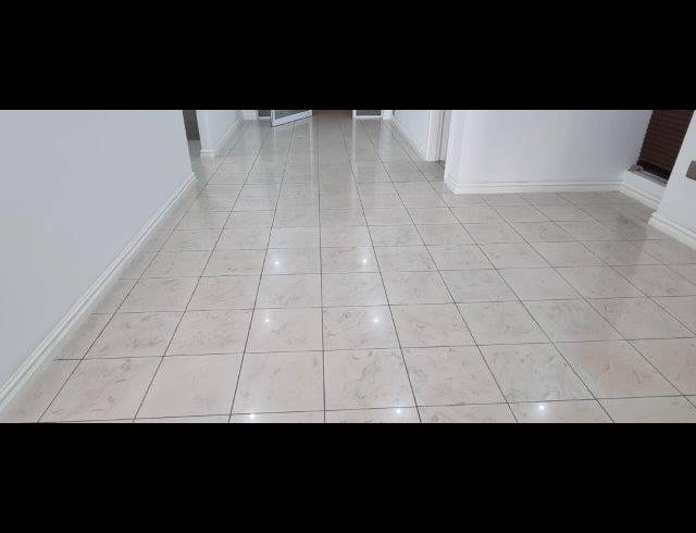 3 BEDROOM APARTMENT FOR SALE IN LA LUCIA